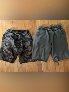 Eddie Bauer kids Olive Camo & Gray Athletic Shorts 2-Pack size 10-12